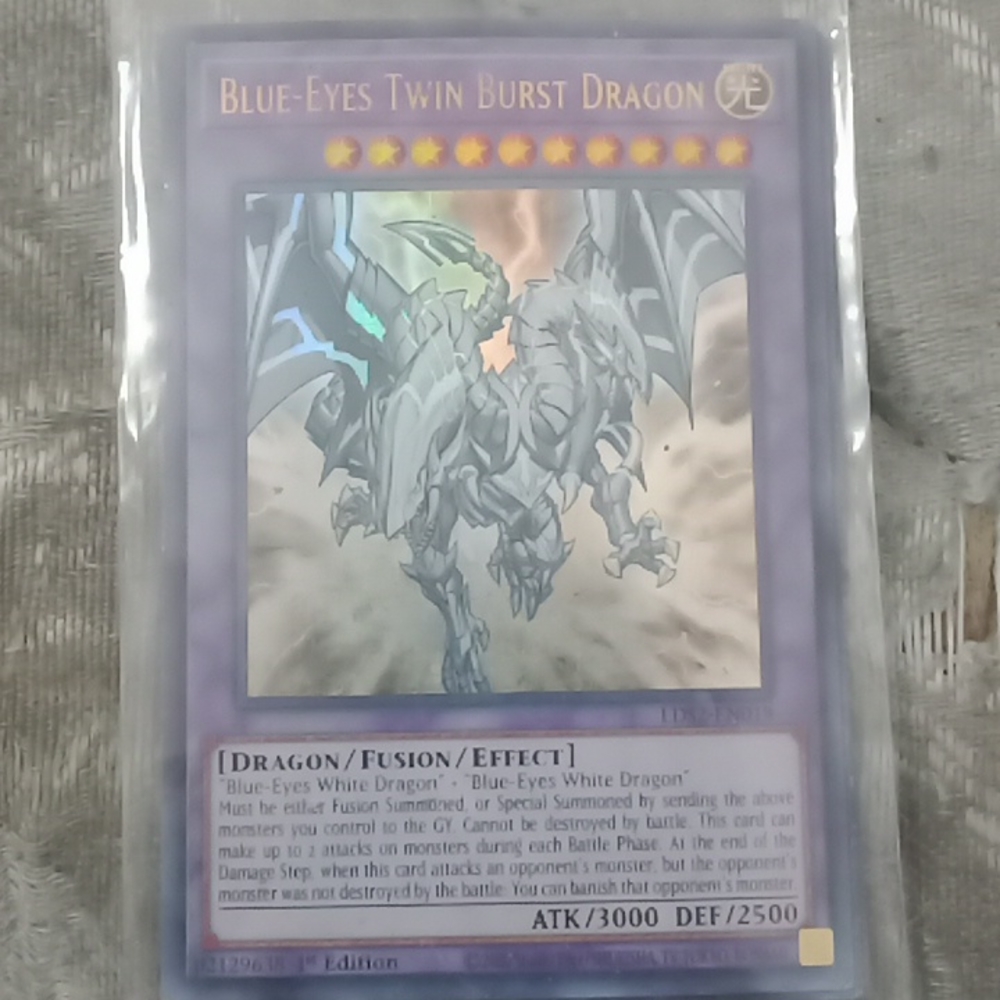 Blue-eyes twin burst dragon